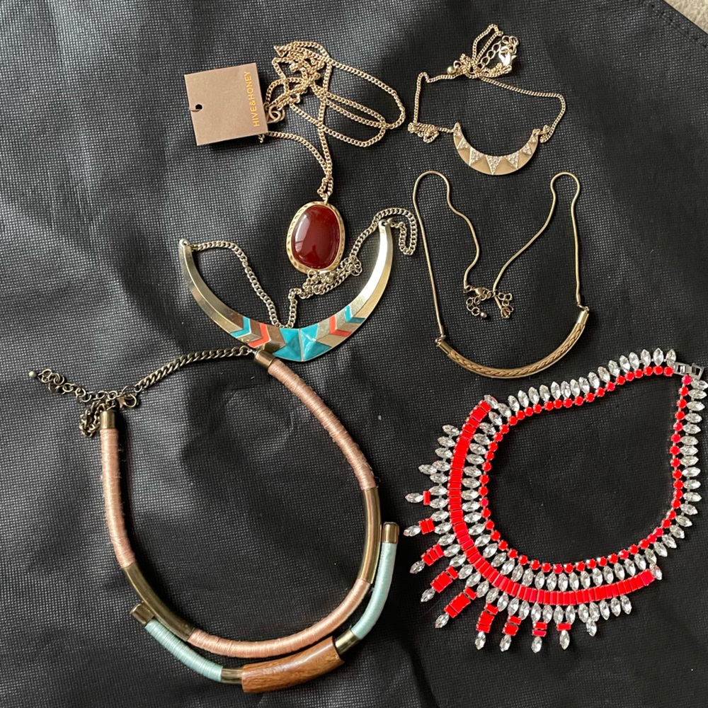 Necklace bundle (6 total) used